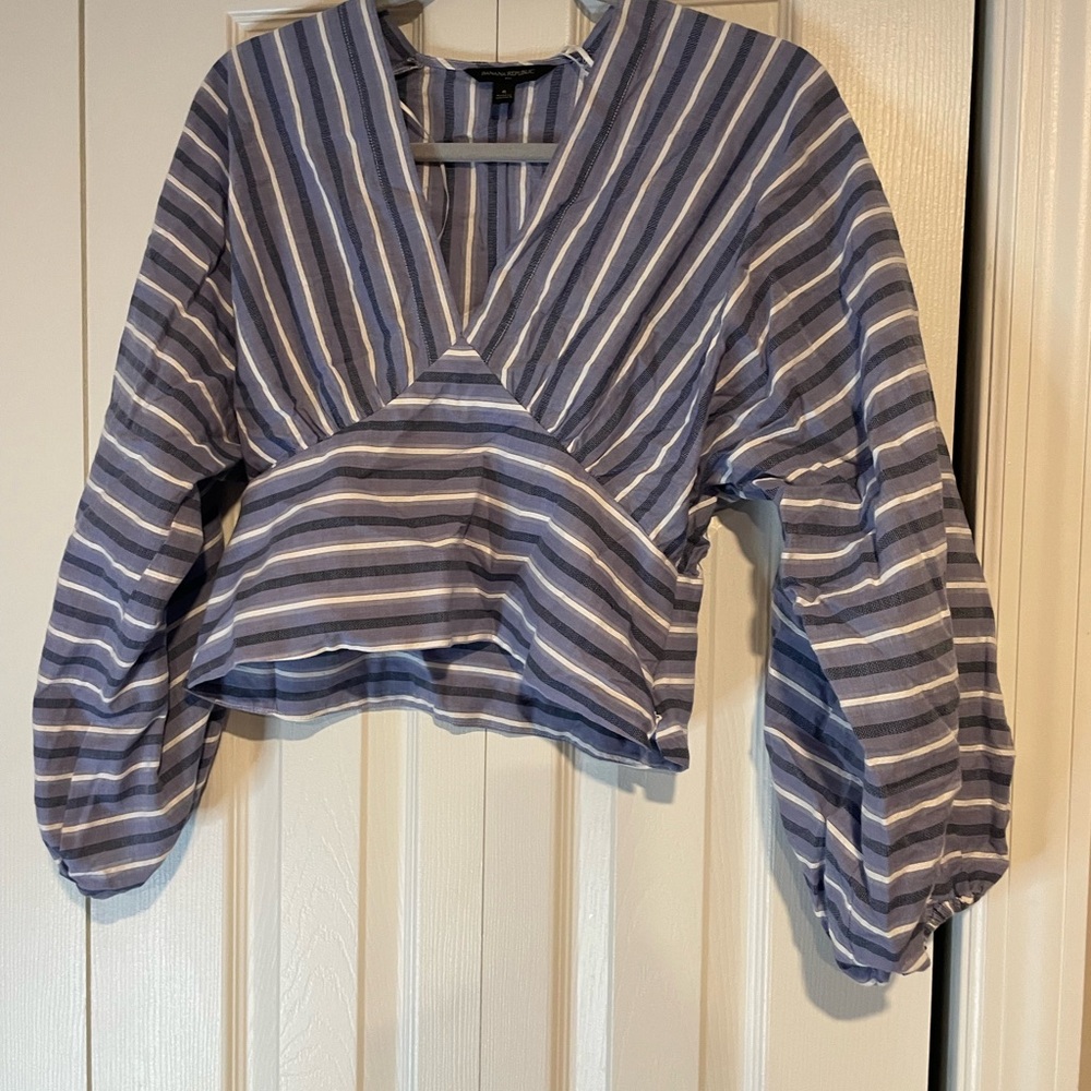 Banana republic top size 8 great condition